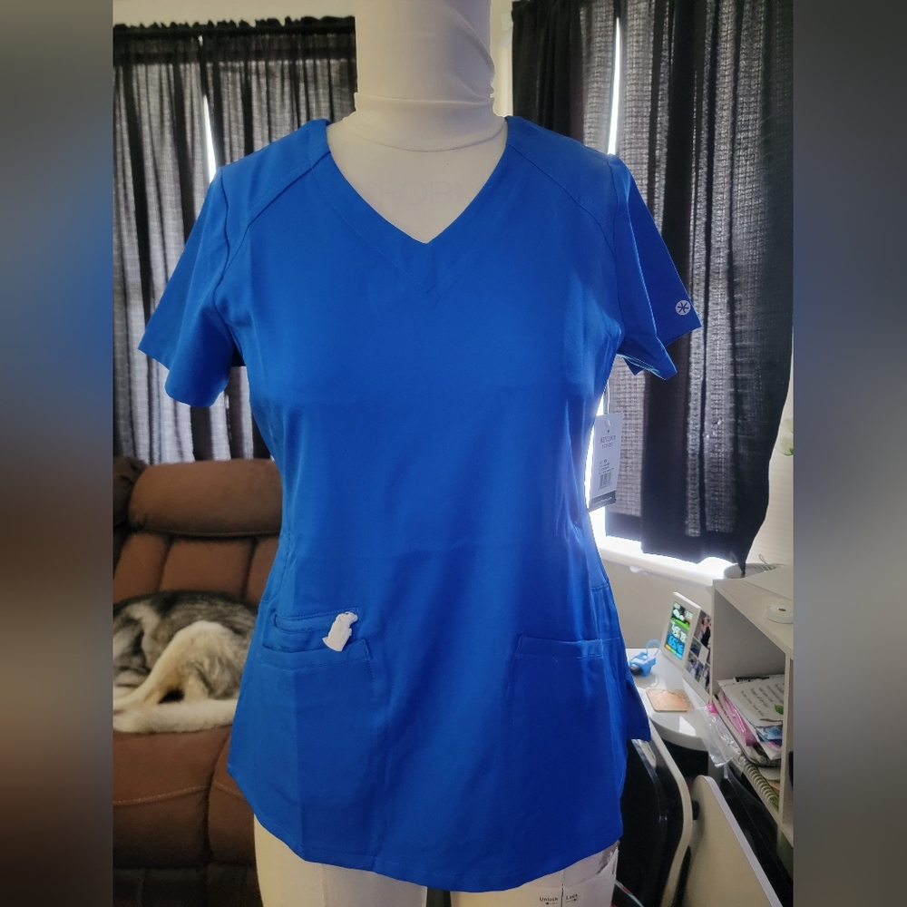 Beyond Scrubs v-neck scrub top